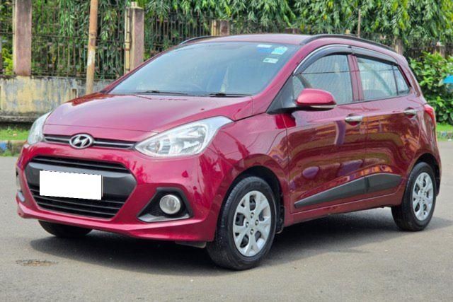 Hyundai Grand i10 Sportz Second-hand 2016 Hyundai Grand i10 Sportz for sale in Kolkata