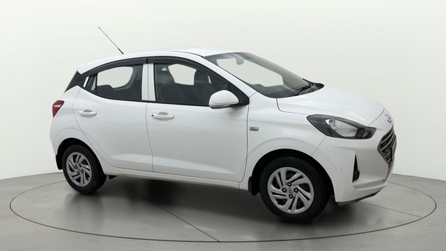 Second-hand 2022 Hyundai Grand i10 Nios AMT Magna for sale in Bangalore