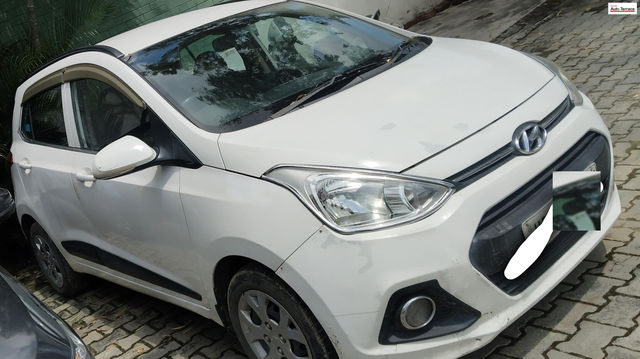 Second-hand 2016 Hyundai Grand i10 Sportz for sale in Saharanpur (UP)