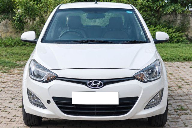 Hyundai i20 Sportz 1.2 Second-hand 2013 Hyundai i20 Sportz 1.2 for sale in Chandigarh