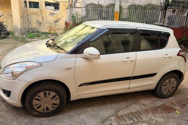 Second-hand 2012 Maruti Suzuki Swift VXI for sale in New Delhi