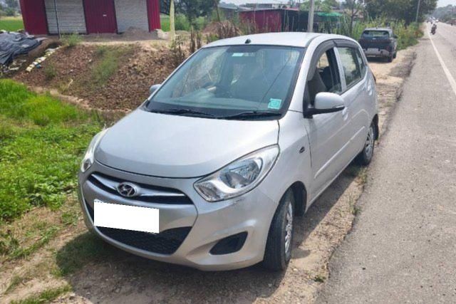 Hyundai i10 Sportz Second-hand 2013 Hyundai i10 Sportz for sale in Una