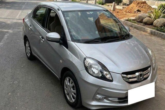 Honda Amaze VX i-Vtech Second-hand 2015 Honda Amaze VX i-Vtech for sale in Ahmedabad