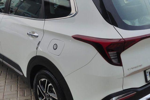 Second-hand 2023 Kia Carens Luxury Opt DCT for sale in Bangalore
