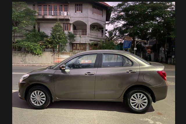 Maruti Suzuki Swift Dzire VXI 1.2 Second-hand 2018 Maruti Suzuki Swift Dzire VXI 1.2 for sale in Ahmedabad