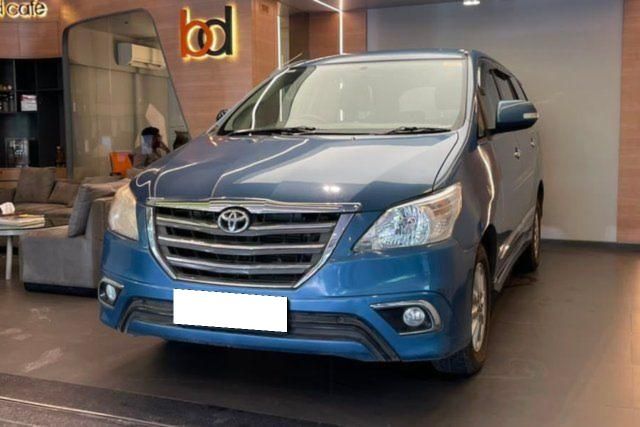 Second-hand 2014 Toyota Innova 2.5 ZX Diesel 7 Seater BSIII for sale in Mumbai