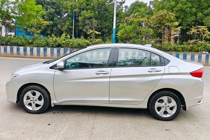 2015 Honda City i VTEC वी