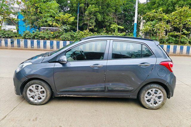 Second-hand 2014 Hyundai Grand i10 Sportz for sale in Pune