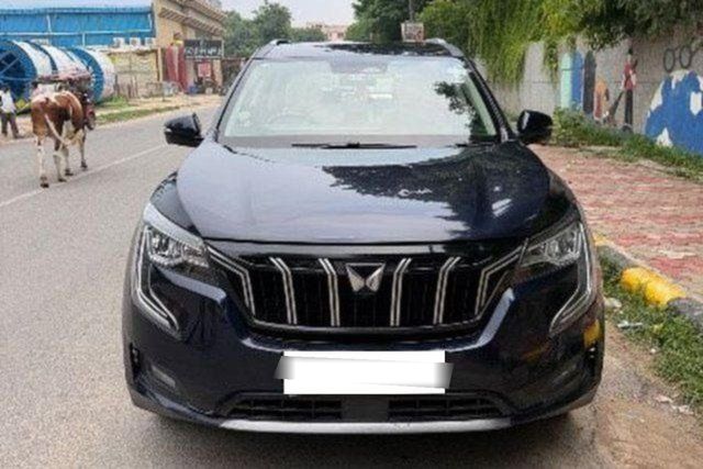Second-hand 2022 Mahindra XUV700 AX7 AT BSVI for sale in New Delhi