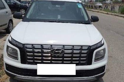 2025 Hyundai Venue E Plus