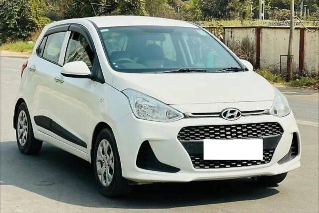 Hyundai Grand i10 1.2 Kappa Sportz BSIV Second-hand 2018 Hyundai Grand i10 1.2 Kappa Sportz BSIV for sale in Ahmedabad