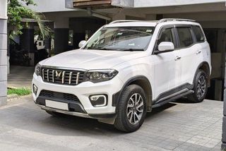 Used Z8L 7-Seater Diesel AT
