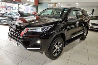 Used 4X2 Diesel AT
