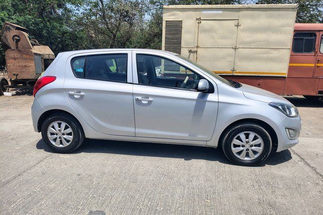Second-hand 2014 Hyundai i20 Sportz 1.4 CRDi for sale in Mumbai