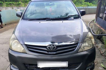 2011 Toyota Innova 2.0 G1