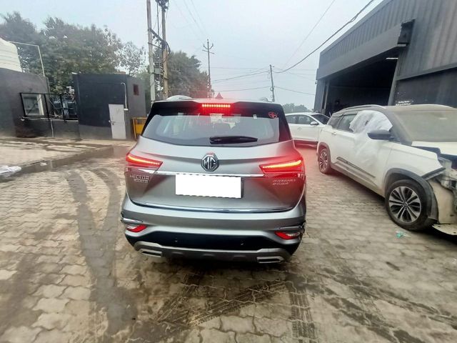 MG Hector Plus Select Diesel MT 7 STR Second-hand 2021 MG Hector Plus Select Diesel MT 7 STR for sale in Allahabad