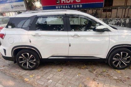 2024 MG Hector Plus Savvy Pro CVT 7 Str 2023-2025