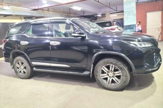 Toyota Fortuner 2.8 2WD AT BSIV Second-hand 2017 Toyota Fortuner 2.8 2WD AT BSIV for sale in New Delhi
