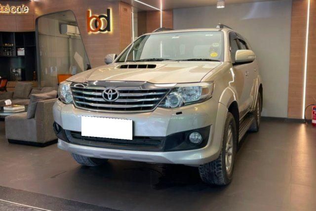 Second-hand 2013 Toyota Fortuner 4x2 AT for sale in Mumbai