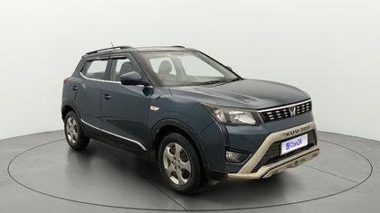 2023 Mahindra XUV300 W6