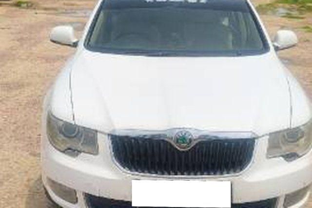 Skoda Superb Elegance 2.0 TDI MT Second-hand 2013 Skoda Superb Elegance 2.0 TDI MT for sale in Bhiwani