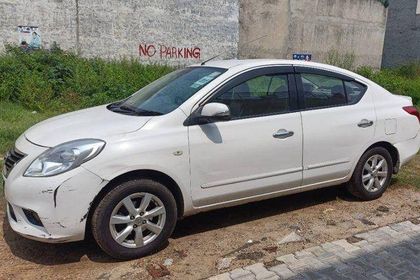 2013 Nissan Sunny डीजल XV