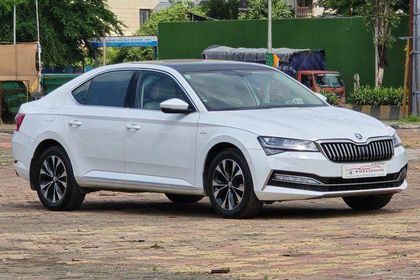 2021 Skoda Superb Laurin & klement BSVI