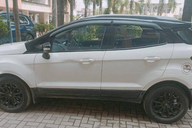Ford Ecosport 1.5 DV5 MT Titanium Optional Second-hand 2015 Ford Ecosport 1.5 DV5 MT Titanium Optional for sale in Janjgir-Champa