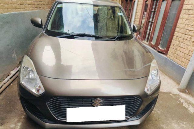 Second-hand 2018 Maruti Suzuki Swift AMT VXI for sale in Baramulla