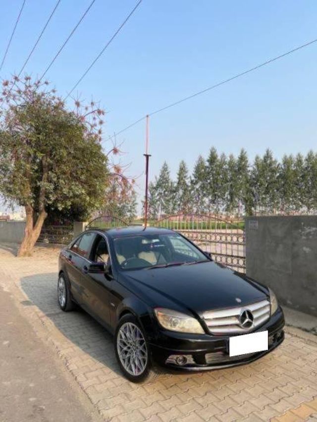 Mercedes-Benz C-Class C 220 CDI CLASSIC Second-hand 2011 Mercedes-Benz C-Class C 220 CDI CLASSIC for sale in Ludhiana