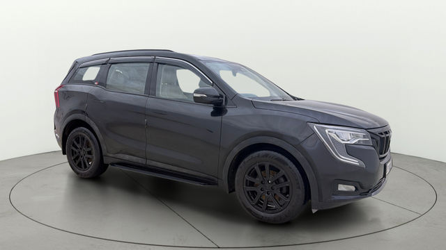 Second-hand 2025 Mahindra XUV700 AX7 AT BSVI for sale in Greater Noida