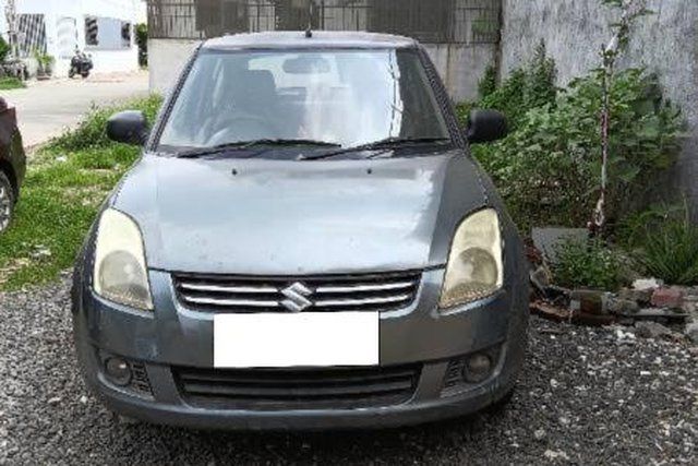 Maruti Suzuki Swift Dzire VXi Second-hand 2009 Maruti Suzuki Swift Dzire VXi for sale in Surat