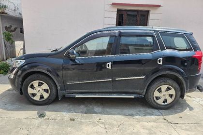 2017 Mahindra XUV500 W6 2WD