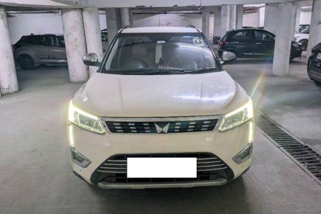 Mahindra XUV300 W8 Option BSVI Second-hand 2023 Mahindra XUV300 W8 Option BSVI for sale in Ghaziabad