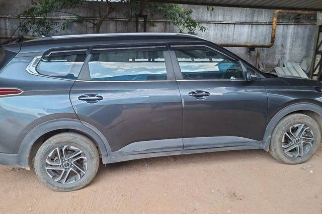 Kia Carens Prestige Plus Opt Diesel AT Second-hand 2024 Kia Carens Prestige Plus Opt Diesel AT for sale in Hyderabad