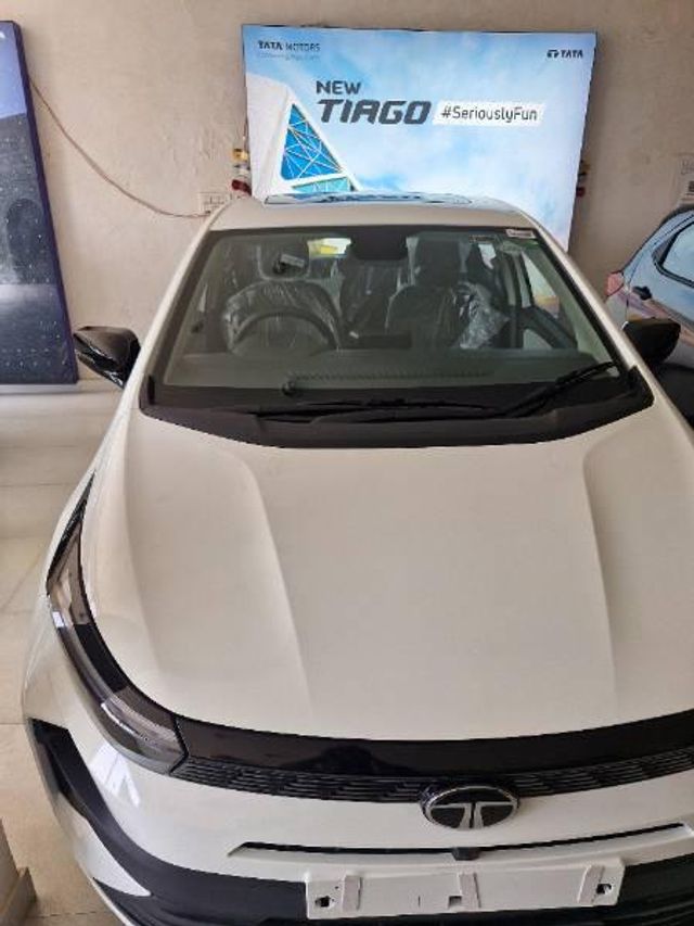 Second-hand 2026 Tata Altroz स्मार्ट सीएनजी for sale in Bhind