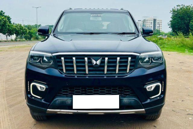Second-hand 2024 Mahindra Scorpio N Z8 Diesel AT for sale in Vadodara