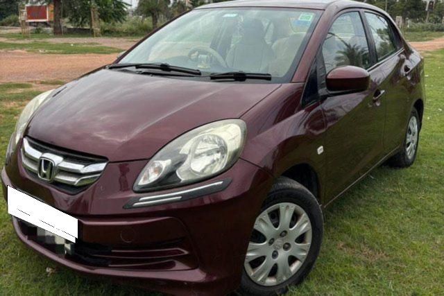 Honda Amaze S i-Vtech Second-hand 2014 Honda Amaze S i-Vtech for sale in Faridabad
