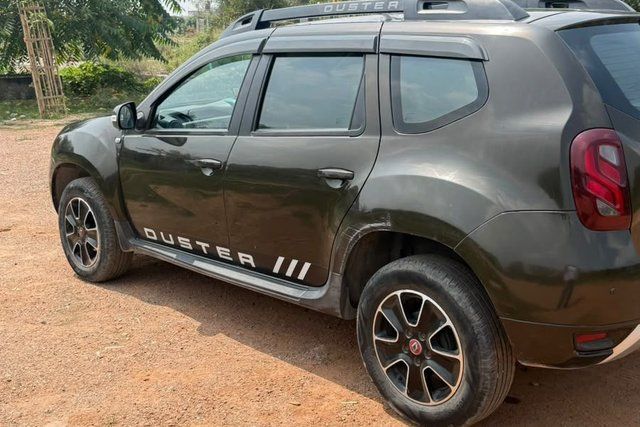 Renault Duster पेट्रोल RxE Second-hand 2017 Renault Duster पेट्रोल RxE for sale in Faridabad