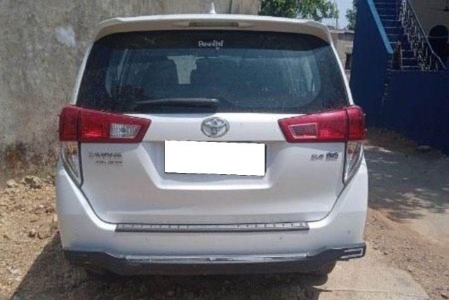Toyota Innova Crysta 2.4 VX 7Str Platinum White Pearl Second-hand 2024 Toyota Innova Crysta 2.4 VX 7Str Platinum White Pearl for sale in Gondia