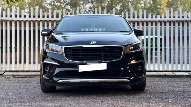Kia Carnival Premium Second-hand 2021 Kia Carnival Premium for sale in New Delhi
