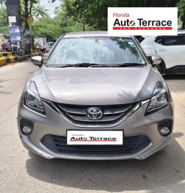 Second-hand 2021 Toyota Glanza V CVT for sale in New Delhi