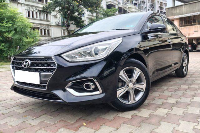 Second-hand 2019 Hyundai Verna VTVT 1.6 AT एसएक्स प्लस for sale in Ahmedabad
