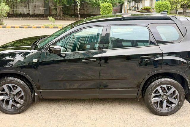 Second-hand 2022 Tata Safari XZA AT BSVI for sale in New Delhi