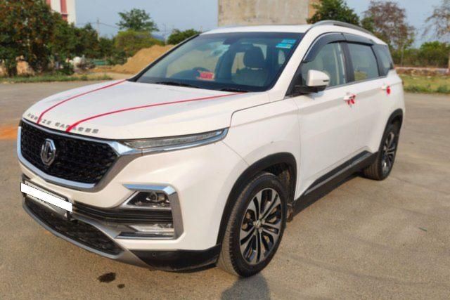 Second-hand 2023 MG Hector Sharp CVT for sale in New Delhi
