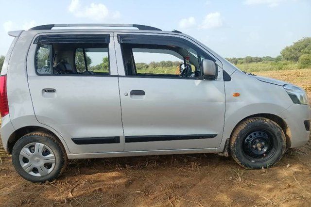 Maruti Suzuki Wagon R AMT VXI Second-hand 2017 Maruti Suzuki Wagon R AMT VXI for sale in Jaipur
