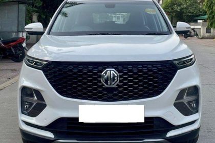 2023 MG Hector Plus Select Diesel MT 7 STR