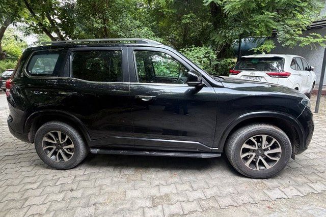 Mahindra Scorpio N Z8L Diesel AT 2023-2025 Second-hand 2023 Mahindra Scorpio N Z8L Diesel AT 2023-2025 for sale in Noida