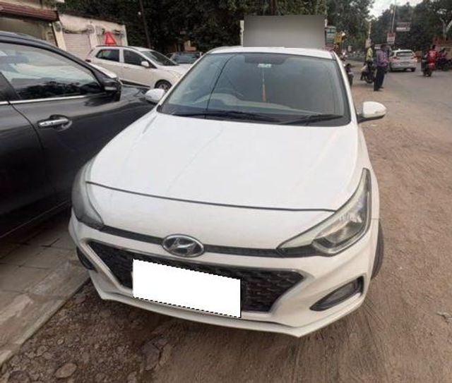 Hyundai i20 Sportz Plus Second-hand 2020 Hyundai i20 Sportz Plus for sale in Kanpur