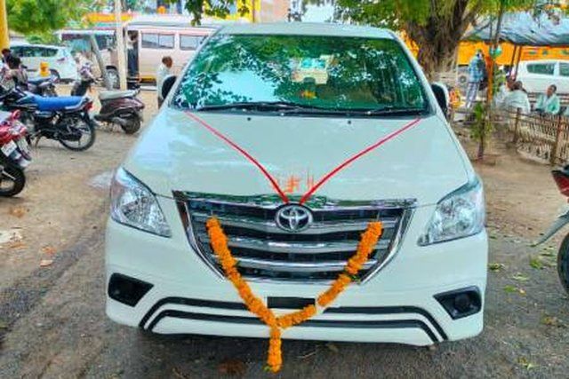 Toyota Innova 2.5 E Diesel MS 7-seater Second-hand 2009 Toyota Innova 2.5 E Diesel MS 7-seater for sale in Ujjain